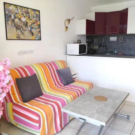 Le Canou Apartment *